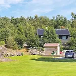8 Person In Jelsa-by Traum