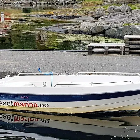 8 Person In Jelsa-by Traum *