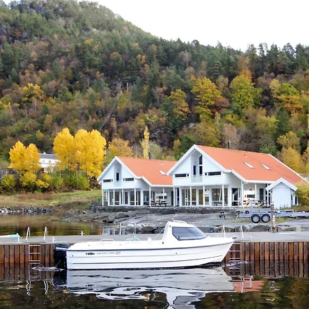 8 Person In Jelsa-by Traum *